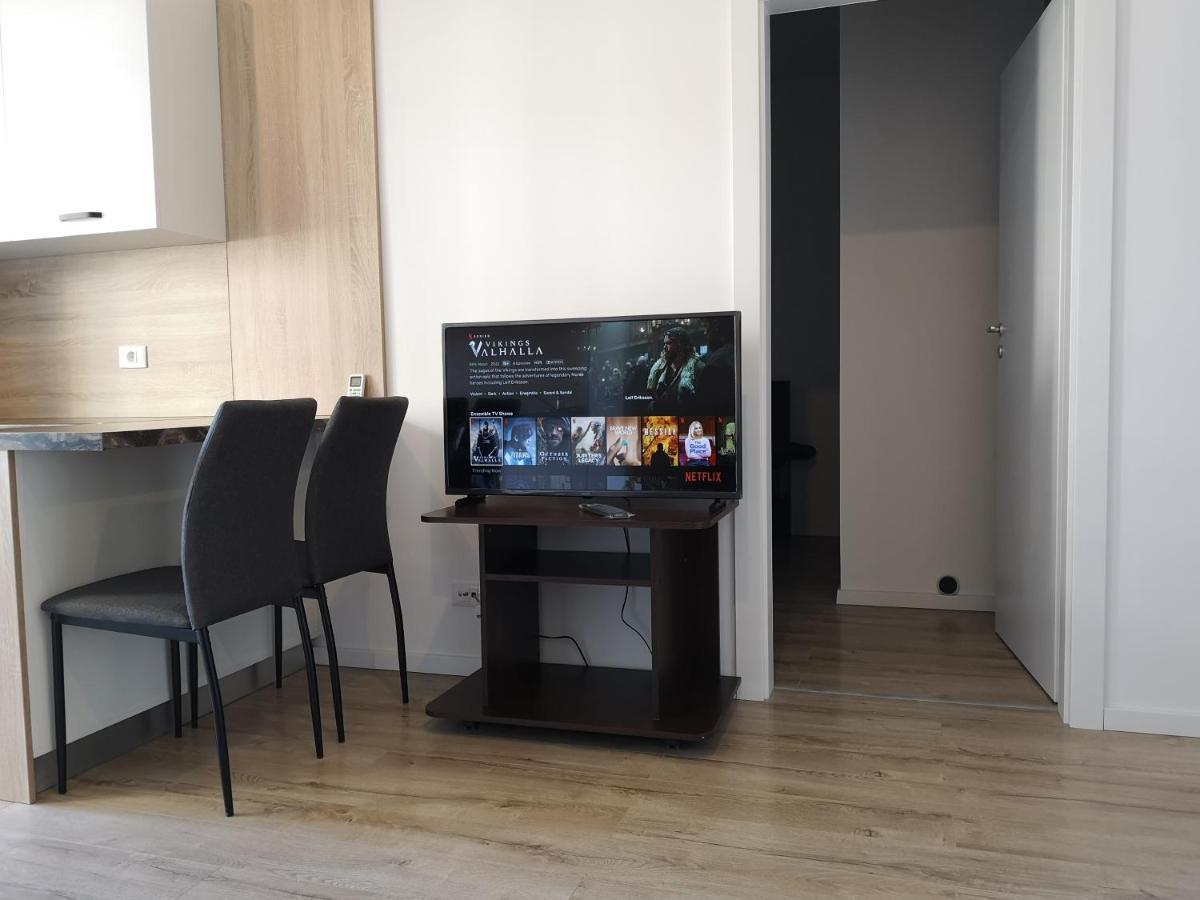 Ared-Atrium Mall Chrysflatty3 Premium Apartment 60Mp Arad Exterior photo