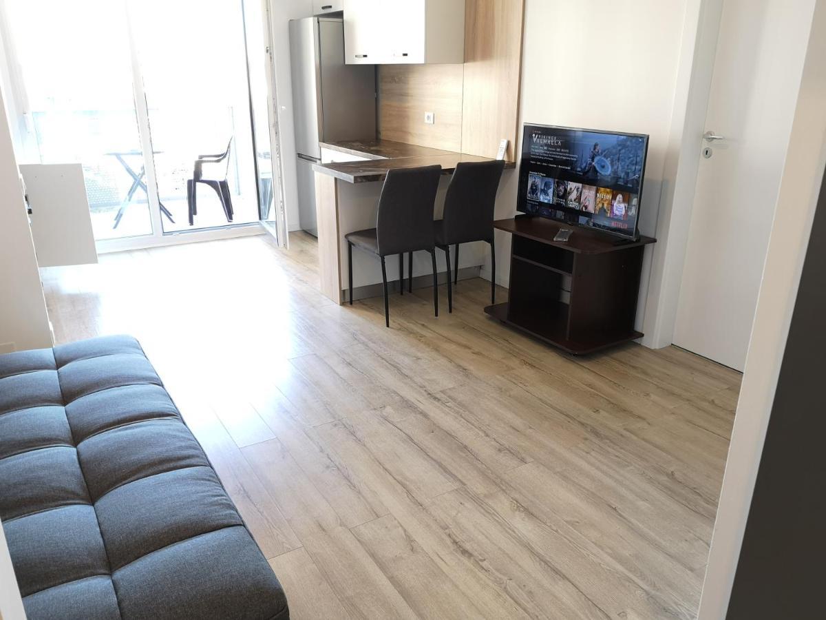 Ared-Atrium Mall Chrysflatty3 Premium Apartment 60Mp Arad Exterior photo